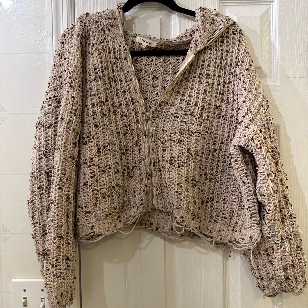 Cute sweater with o ring zipper
